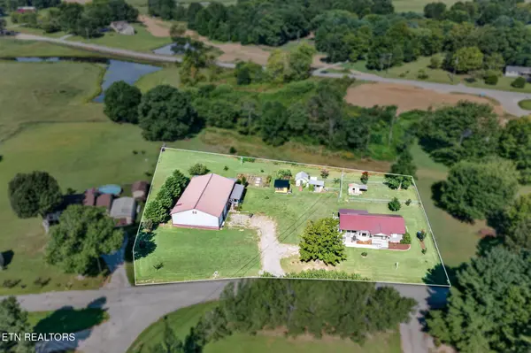 1024 Fira Ashburn Rd, Monterey, TN 38574