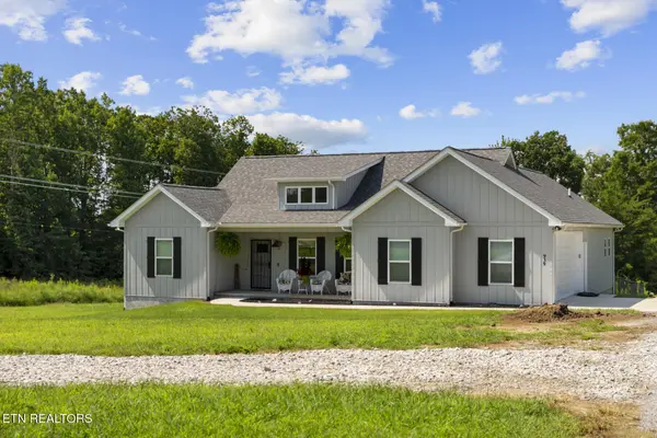 939 Clear Creek Rd, Crossville, TN 38571
