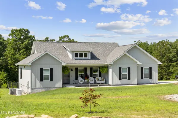 939 Clear Creek Rd, Crossville, TN 38571