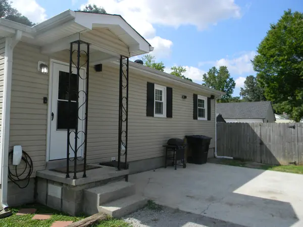 1119 E Grundy St, Tullahoma, TN 37388