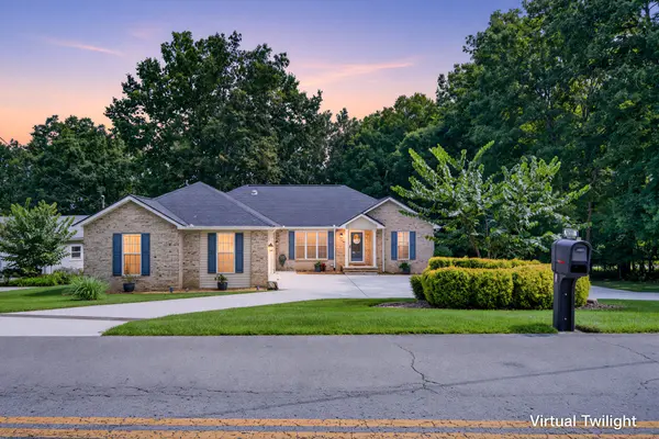 8707 Cherokee Trl, Crossville, TN 38572