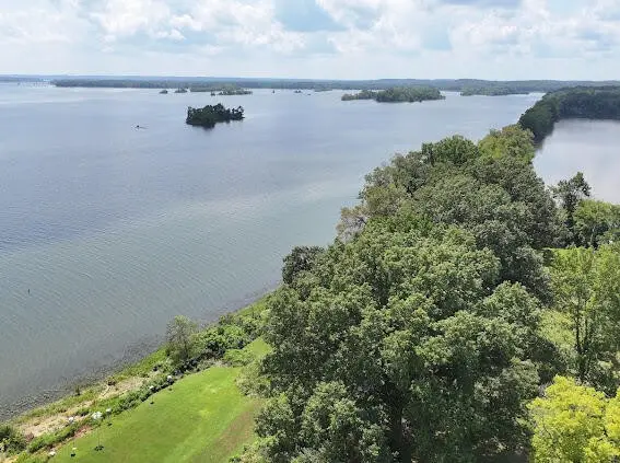 1192 Eva Harbor Rd, Eva, TN 38333