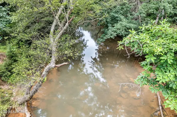 39 Stonecipher Court, Sunbright, TN 37872