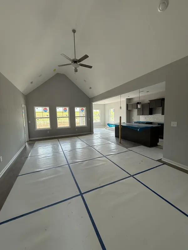 733 Creekbend Ln, Murfreesboro, TN 37129