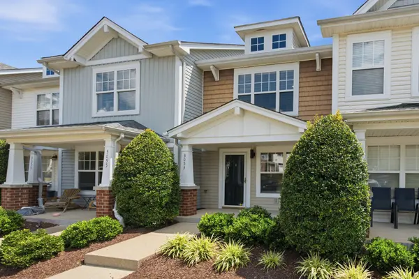 3053 Harpeth Springs Dr, Nashville, TN 37221