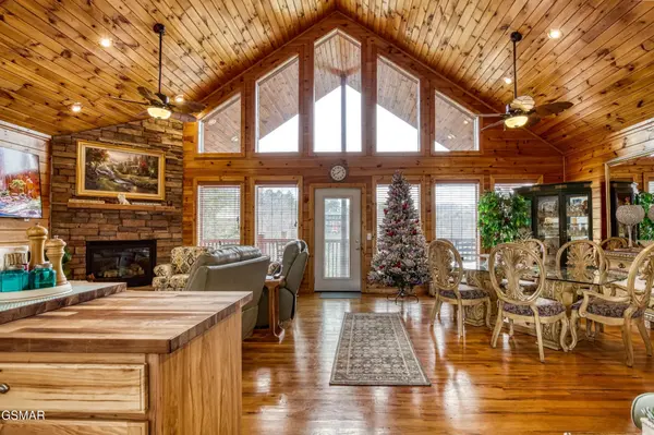 2716 Knights Lane, Sevierville, TN 37862