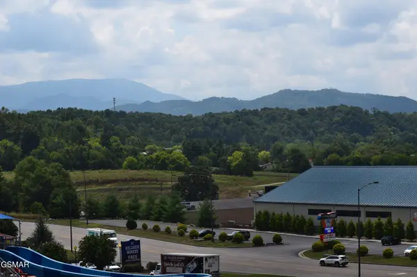 225 Collier Drive #UNIT 1516, Sevierville, TN 37862