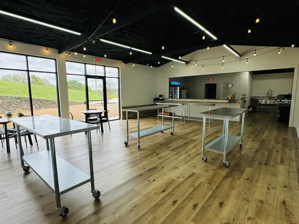 97 N James M Campbell Blvd, Columbia, TN 38401