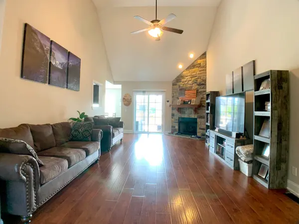 3734 Silver Fox Ct, Clarksville, TN 37040