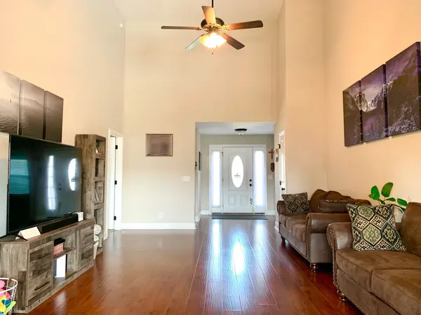 3734 Silver Fox Ct, Clarksville, TN 37040