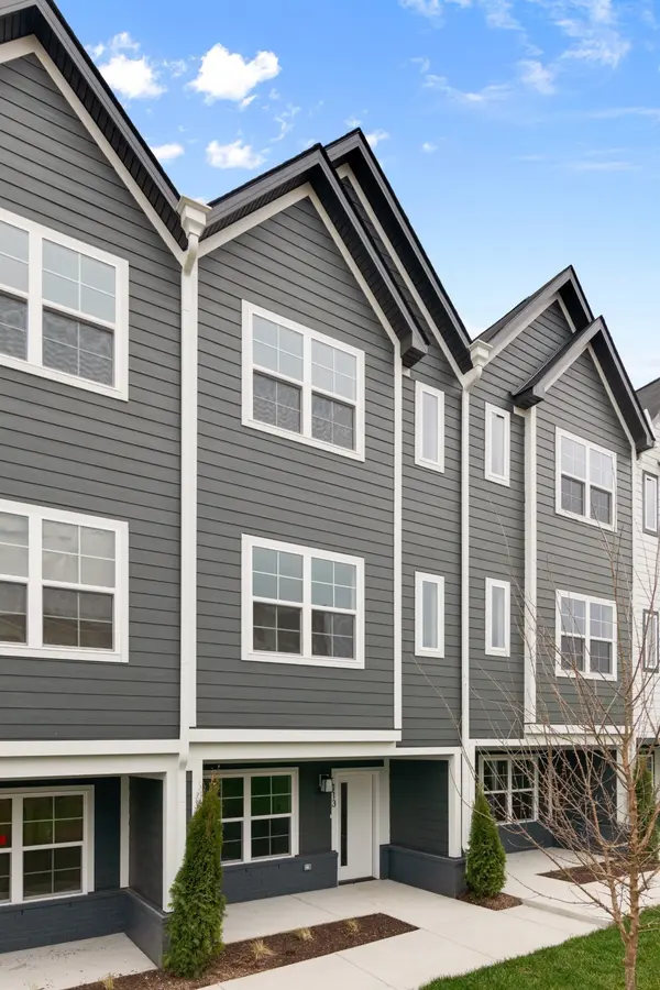 700 N DuPont Ave #104, Madison, TN 37115