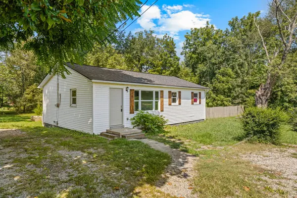 621 Dixon Branch Rd, Loretto, TN 38469