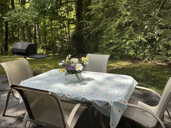 1529 Hidden Circle, Sevierville, TN 37876