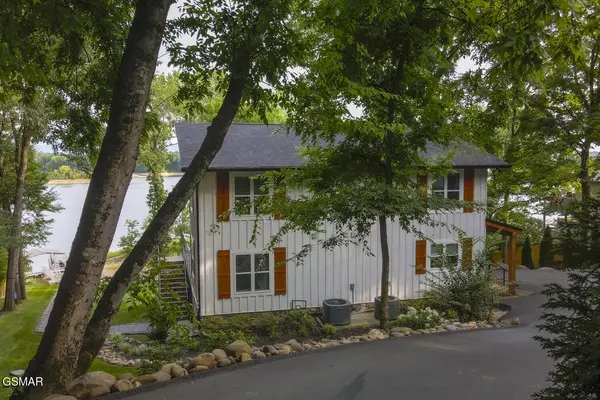 825 Plainview Drive, Dandridge, TN 37725