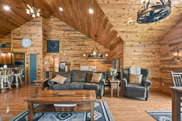 805 Sylvia Lane, Sevierville, TN 37876