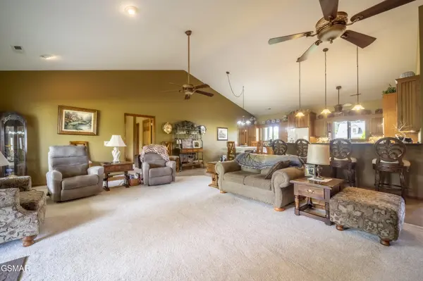 3938 Katy Hollar Road, Sevierville, TN 37862