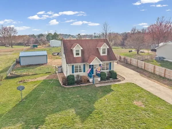 5483 Roaring Springs Rd, Cadiz, KY 42211