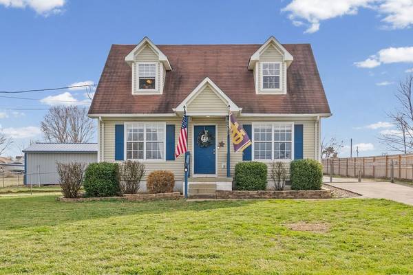 5483 Roaring Springs Rd, Cadiz, KY 42211