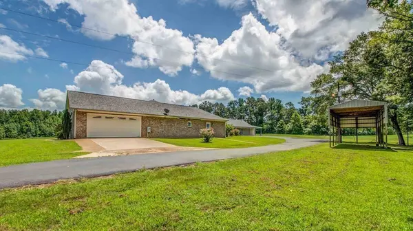 1215 Beaver Creek Dr, Mason, TN 38049
