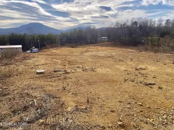 524 Wiggins Rd, Tellico Plains, TN 37385