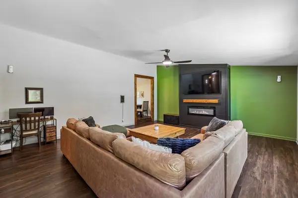 2078 Sears Roebuck Rd, Tullahoma, TN 37388