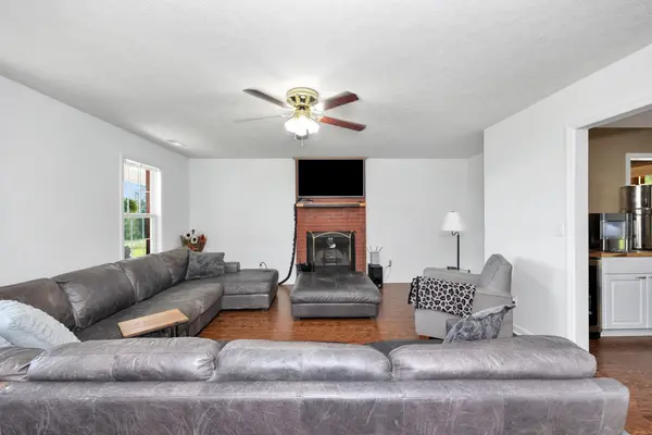 1501 Puncheon Branch Rd, Goodspring, TN 38460