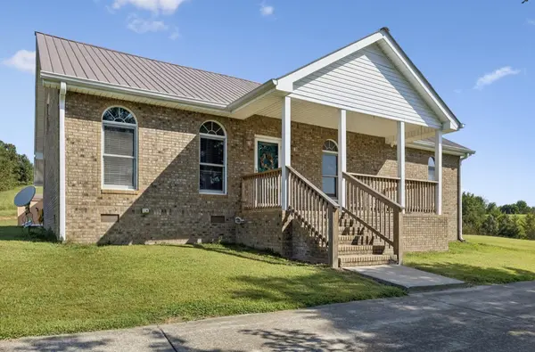 500 Hurricane Creek Rd, Mc Ewen, TN 37101