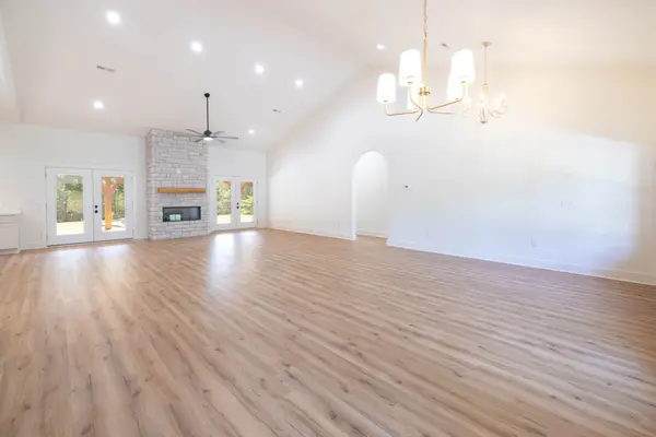 2024 Trace Creek Rd, Centerville, TN 37033