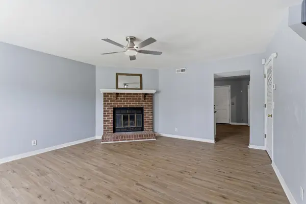 1215 Timber Valley Dr, Nashville, TN 37214
