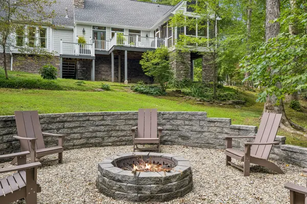 1006 Champion Hills Dr, Kingston Springs, TN 37082