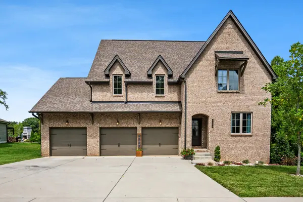 4096 Socata Ct, Cross Plains, TN 37049