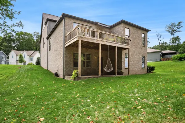 4096 Socata Ct, Cross Plains, TN 37049