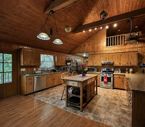 238 Apollo Dr, Bumpus Mills, TN 37028