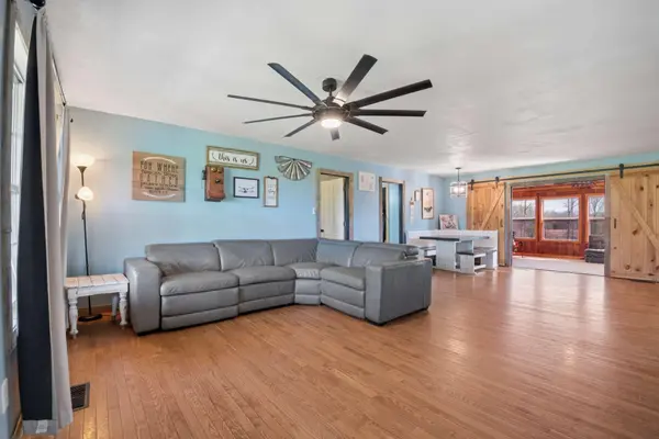 324 Laster Holman Lane, Decherd, TN 37324