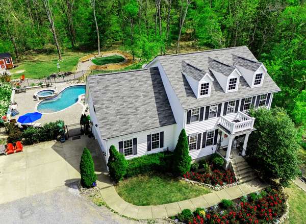2870 Leonard Creek Ln, Arrington, TN 37014