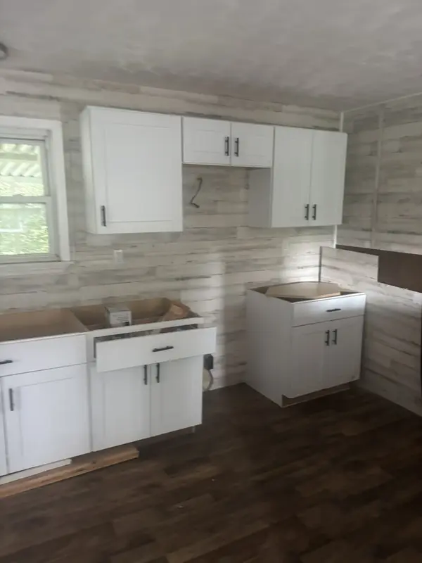 216 Collins St, Sneedville, TN 37869