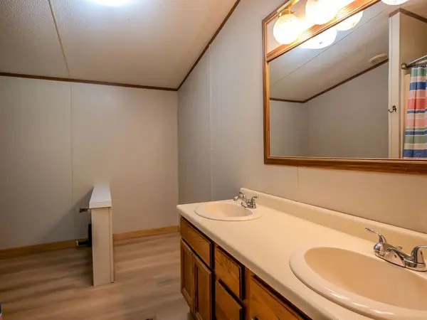 194 Doc Miller Rd, Madisonville, TN 37354