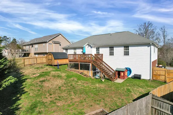 6082 Wardwell Dr, Ooltewah, TN 37363