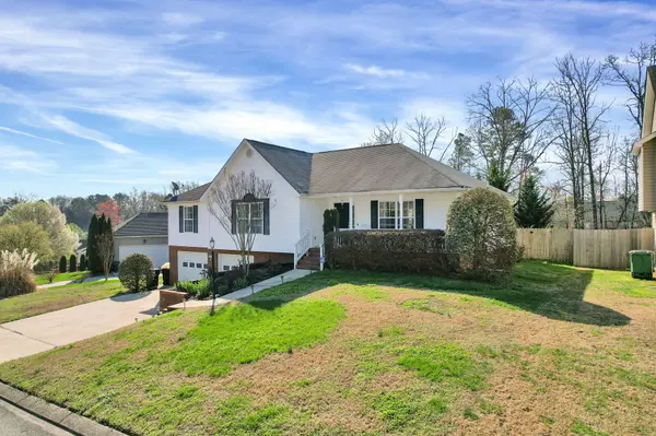 6082 Wardwell Dr, Ooltewah, TN 37363