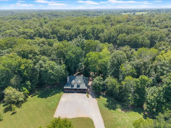6353 Morton Rd, Greenbrier, TN 37073