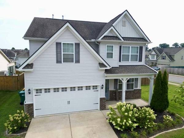 1045 Keeneland DR, Spring Hill, TN 37174