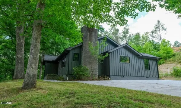 306 Glades Road, Gatlinburg, TN 37738