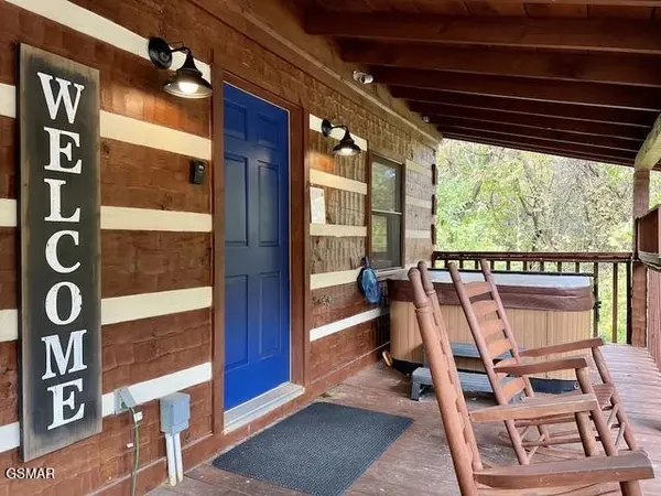 428 Hideaway Ridge Circle, Sevierville, TN 37862