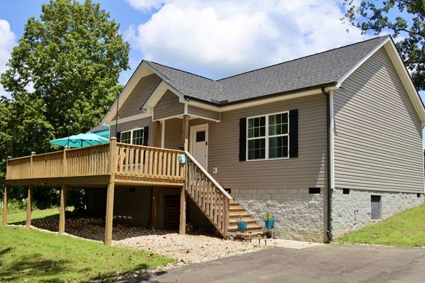746 Nels Adams Rd, Dickson, TN 37055