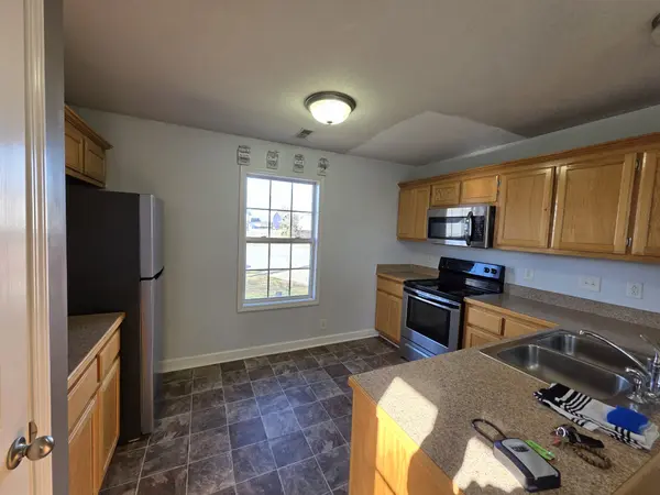 208 Alysheba Ct, Oak Grove, KY 42262