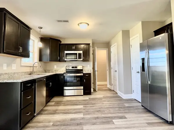 276 Dugger Dr, Clarksville, TN 37042