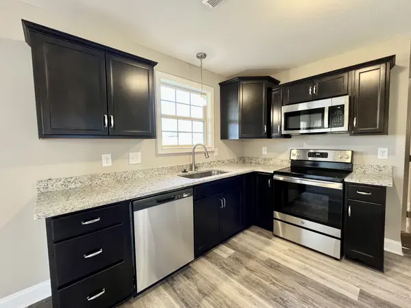 276 Dugger Dr, Clarksville, TN 37042