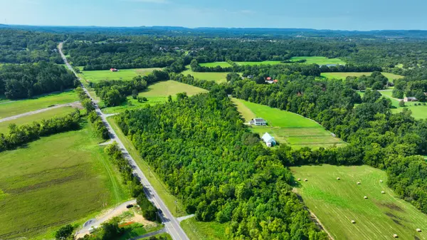 7725 Nolensville Rd, Nolensville, TN 37135
