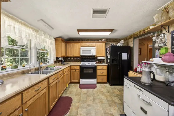 3613 Eastland Rd, Sparta, TN 38583