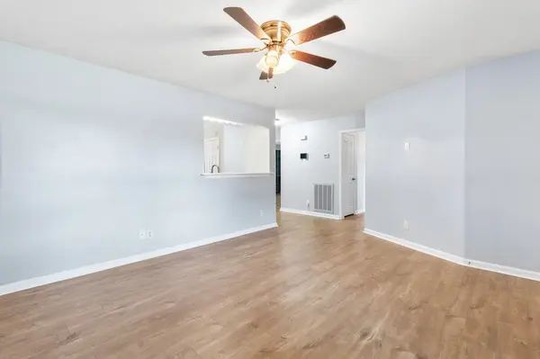 737 W Creek Dr, Clarksville, TN 37040